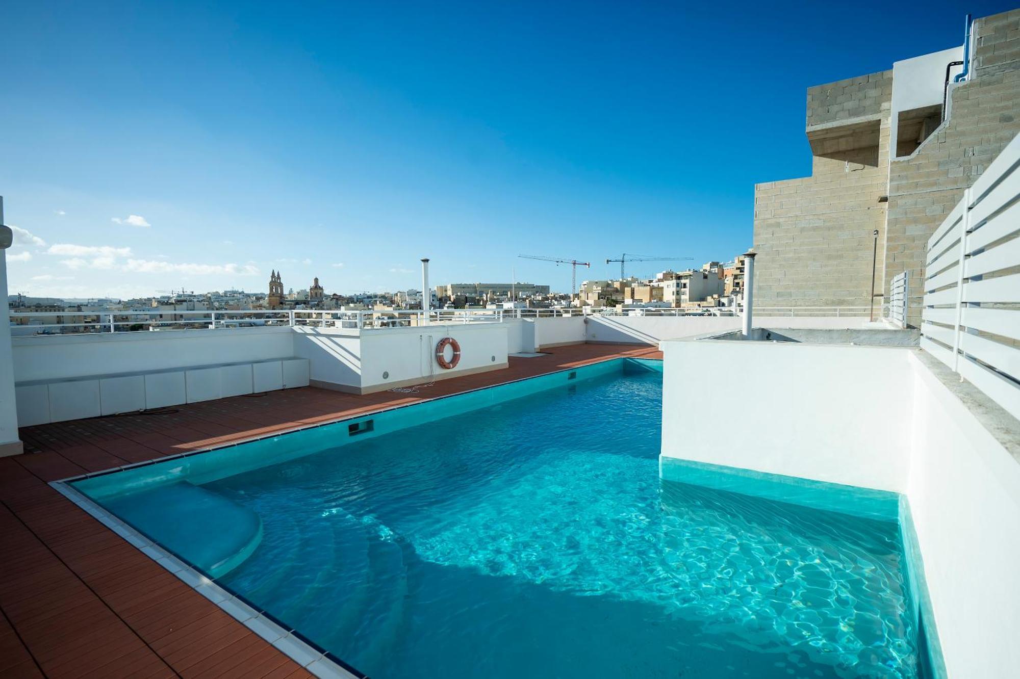 Day'S Inn Hotel And Residence Sliema Dış mekan fotoğraf